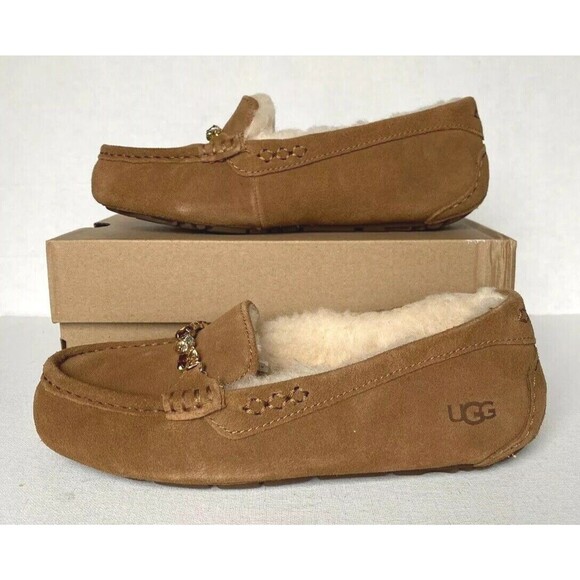 New UGG Ansley Charm Gem Women Fashion Moccasin Slippers Size 6 Chestnut - Picture 1 of 9